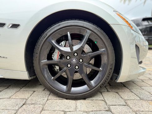 Used 2013 Maserati GranTurismo Sport RWD image 29