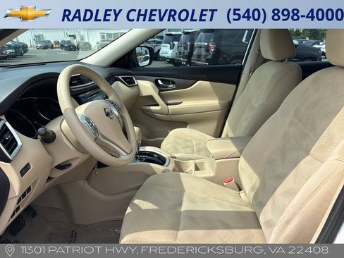 Used 2014 Nissan Rogue S FWD image 3