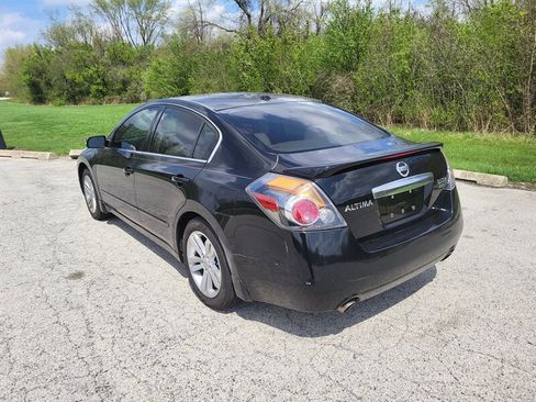 Used 2010 Nissan Altima 3.5 SR w/ Premium Pkg FWD image 9