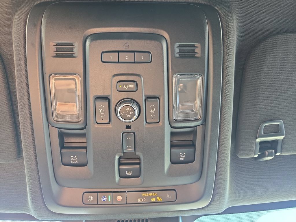 Used 2024 Chevrolet Tahoe High Country w/ Advanced Technology Package AWD/4WD image 27