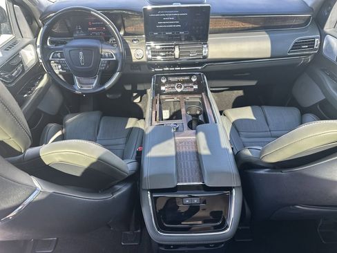 Used 2022 Lincoln Navigator Black Label image 24