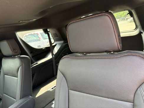 Used 2022 Chevrolet Tahoe High Country w/ Max Trailering Package AWD/4WD image 8