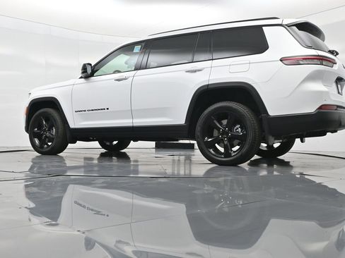 New 2025 Jeep Grand Cherokee L Limited w/ Black Appearance Package image 58