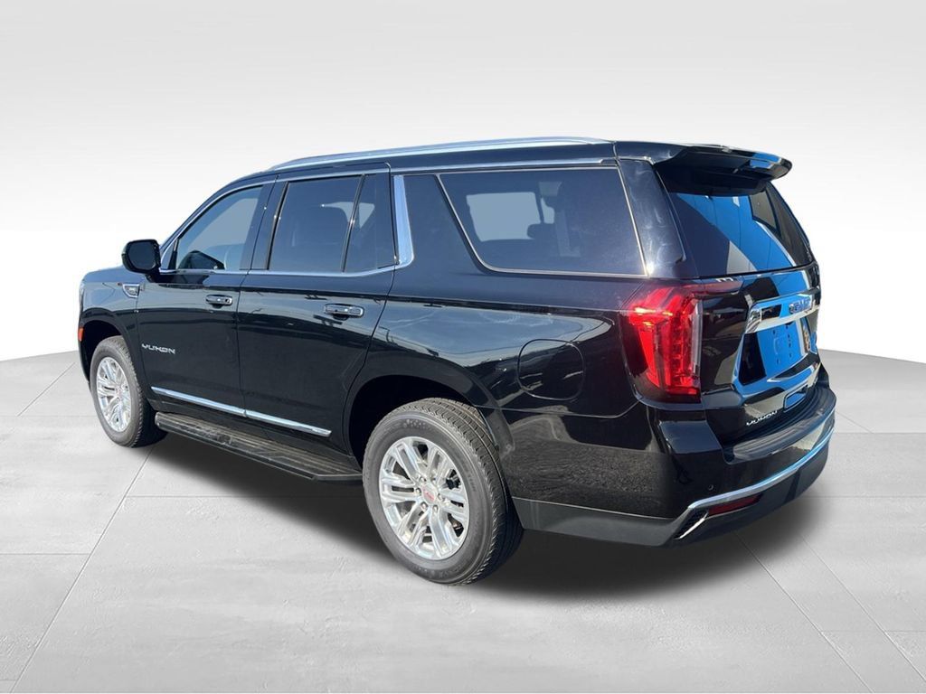 Used 2024 GMC Yukon SLT AWD/4WD image 7