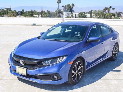 Used 2019 Honda Civic Sport image 3