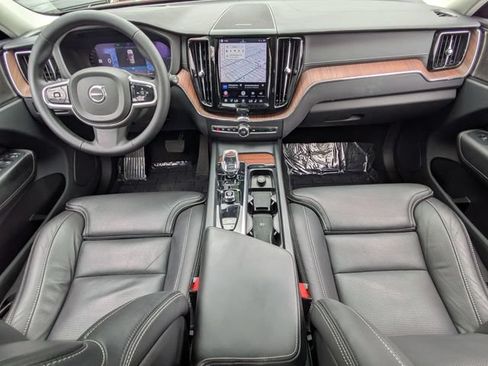Certified 2023 Volvo XC60 T8 Ultimate AWD/4WD image 27