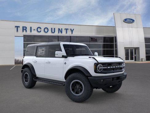 New 2025 Ford Bronco Outer Banks w/ Sasquatch Package image 7