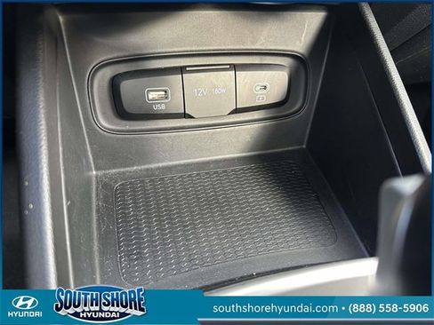 Certified 2023 Hyundai Venue SEL w/ Cargo Package image 31