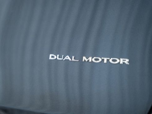 Used 2024 Tesla Model Y Long Range image 21