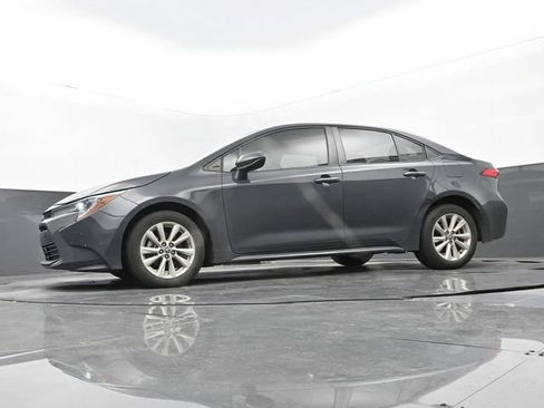 Used 2024 Toyota Corolla LE w/ LE Convenience Package FWD image 12