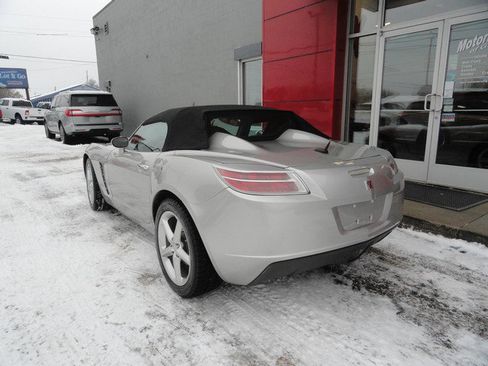 Used 2008 Saturn Sky image 3