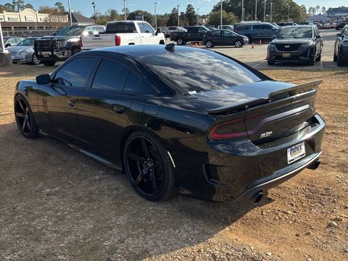 Used 2020 Dodge Charger Scat Pack image 9