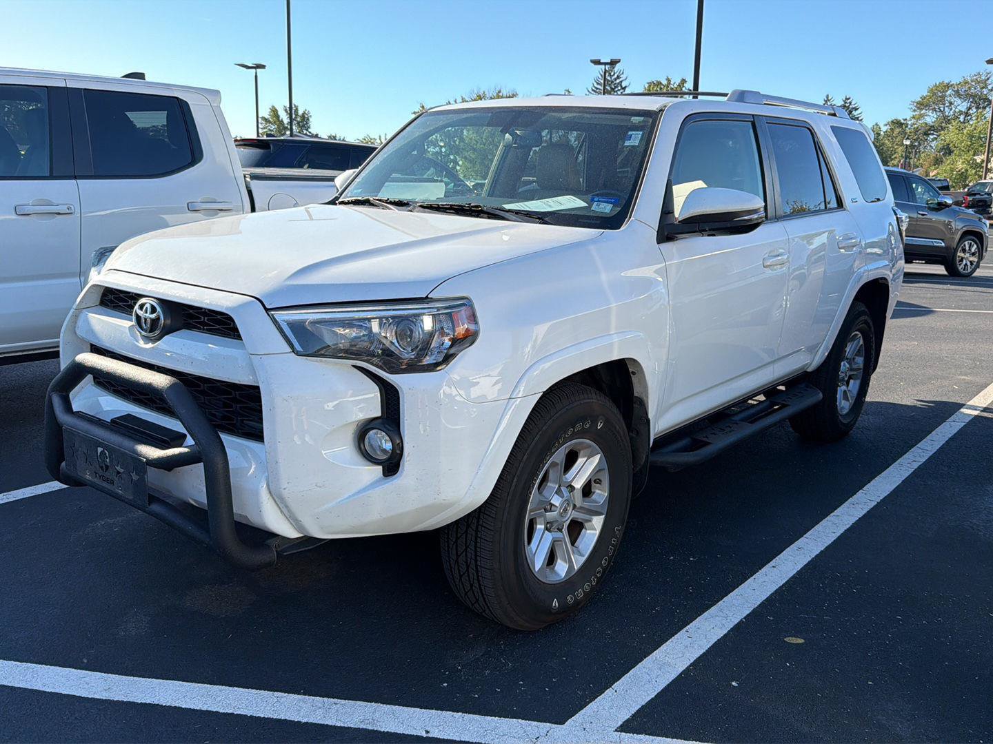 Used 2017 Toyota 4Runner SR5 Premium AWD/4WD image 2