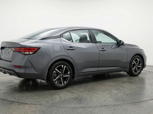 Used 2025 Nissan Sentra SV image 9