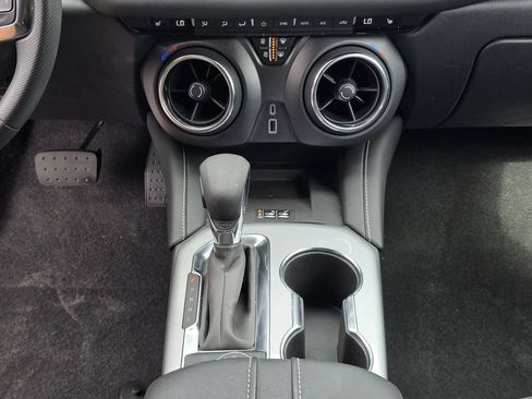 Used 2024 Chevrolet Blazer LT w/ Convenience Package FWD image 23