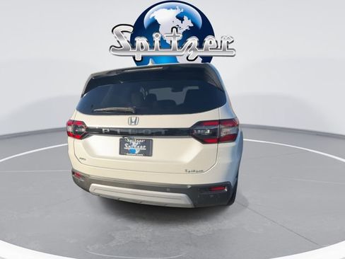 New 2025 Honda Pilot EX-L image 8