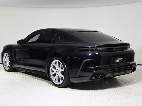 Certified 2025 Porsche Panamera 4 image 3