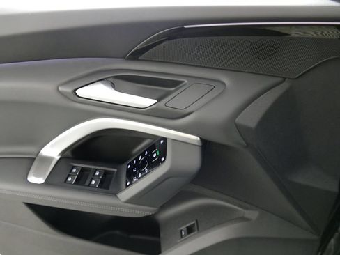 Certified 2025 Audi Q5 Premium w/ Convenience Package AWD/4WD image 29