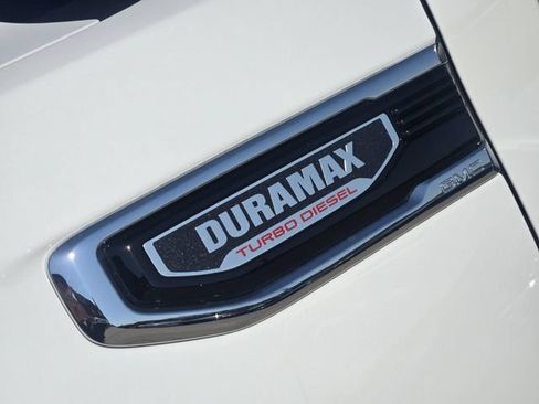 Used 2026 GMC Sierra 1500 SLT w/ SLT Convenience Package AWD/4WD image 8