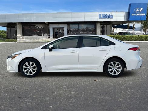 Used 2025 Toyota Corolla LE image 5