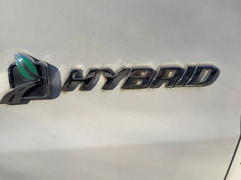Used 2010 Ford Escape 2WD Hybrid image 7
