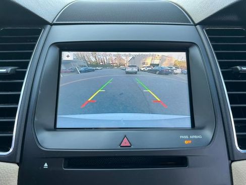 Used 2016 Ford Taurus SEL w/ Equipment Group 201A image 26