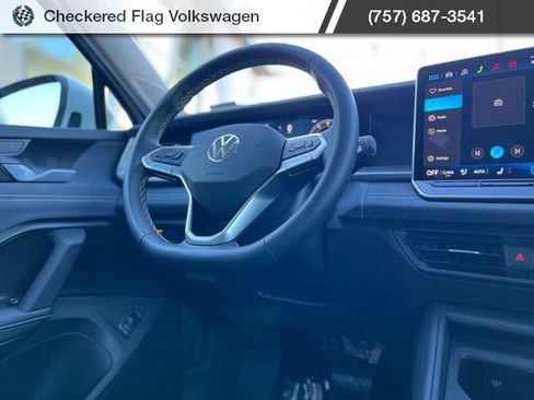 New 2026 Volkswagen Tiguan SE AWD/4WD image 31