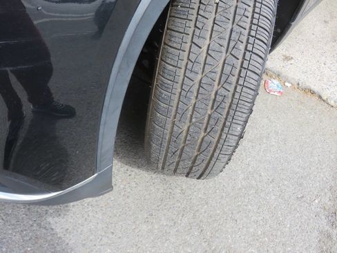 Used 2018 Chevrolet Traverse LT image 32