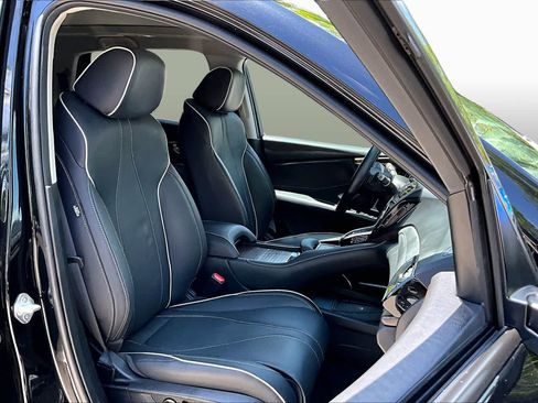 Used 2023 Acura RDX AWD w/ Advance Package image 9