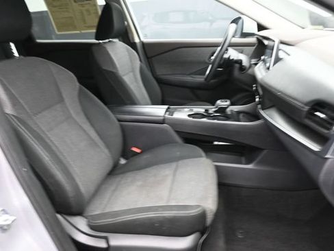 Used 2023 Nissan Rogue SV FWD image 31