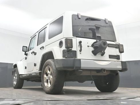 Used 2015 Jeep Wrangler Unlimited Sahara w/ Trailer Tow Group AWD/4WD image 30