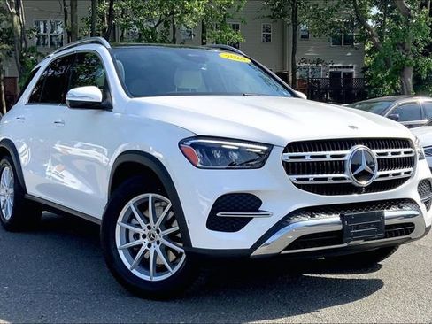 Used 2026 Mercedes-Benz GLE 350 4MATIC image 1