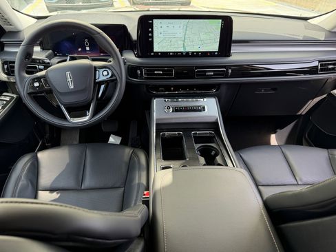 New 2026 Lincoln Aviator AWD image 22