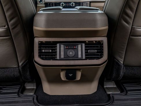 Used 2026 Ford F250 Platinum w/ Platinum Plus Package image 34