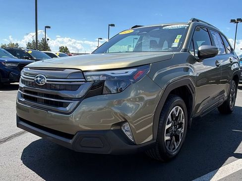 Certified 2025 Subaru Forester Premium AWD/4WD image 7