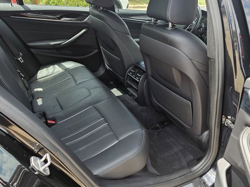 Used 2018 BMW 530e w/ Premium Package 2 image 30