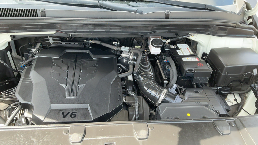 Used 2022 Kia Carnival LX FWD image 23