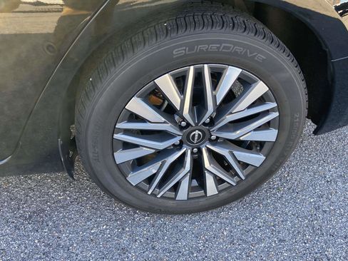 Used 2024 Nissan Altima 2.5 SV image 24