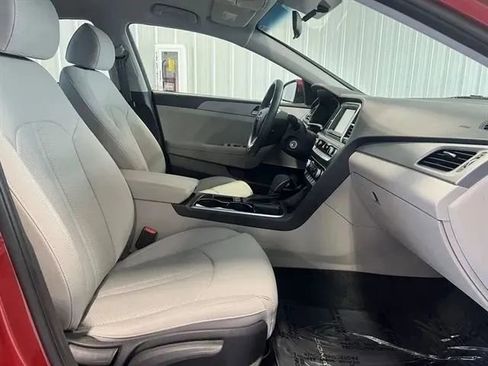 Used 2019 Hyundai Sonata SE FWD image 24