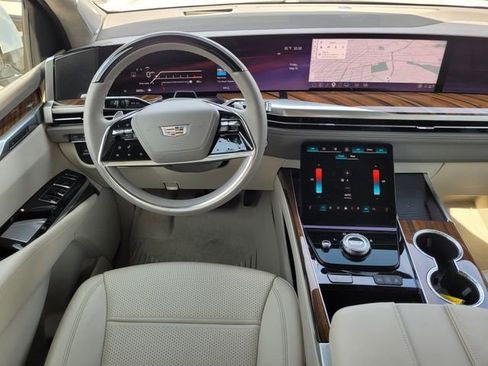 Certified 2026 Cadillac Escalade Platinum Sport w/ LPO, ONYX Package AWD/4WD image 11