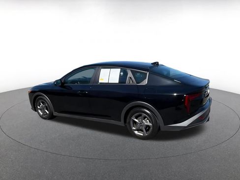 Used 2025 Kia K4 FWD image 11