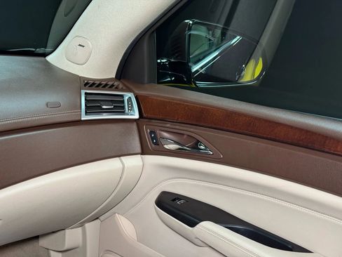 Used 2015 Cadillac SRX Luxury w/ Driver Awareness Package image 26