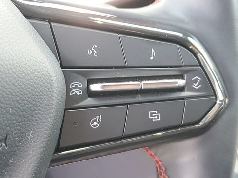 Used 2025 Chevrolet Equinox RS FWD image 13