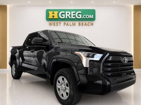 Used 2025 Toyota Tundra SR w/ SR Tow Package AWD/4WD image 4