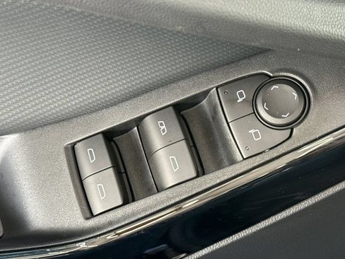 Used 2026 Chevrolet Equinox LT w/ LPO, Floor Liner Package FWD image 18