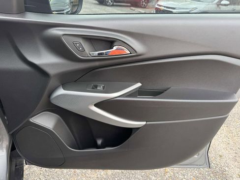 New 2026 Chevrolet Trax RS w/ Sunroof Package image 13