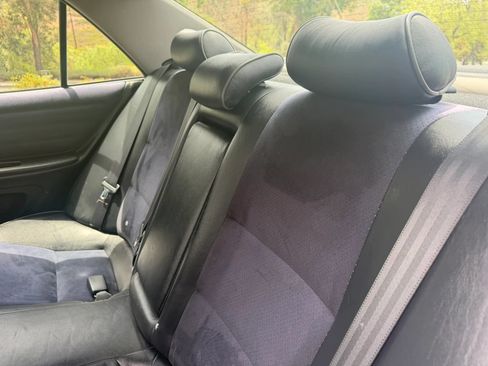 Used 2005 Lexus IS 300 RWD image 16