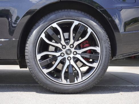 Used 2019 Land Rover Range Rover Sport Supercharged AWD/4WD image 35