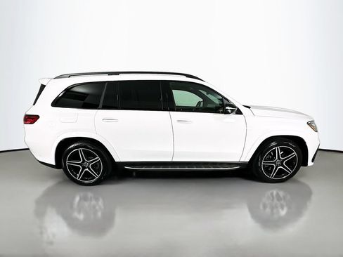 Used 2025 Mercedes-Benz GLS 450 4MATIC image 8