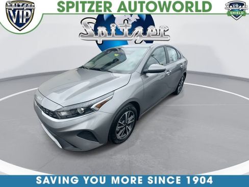 Certified 2023 Kia Forte LXS FWD image 4